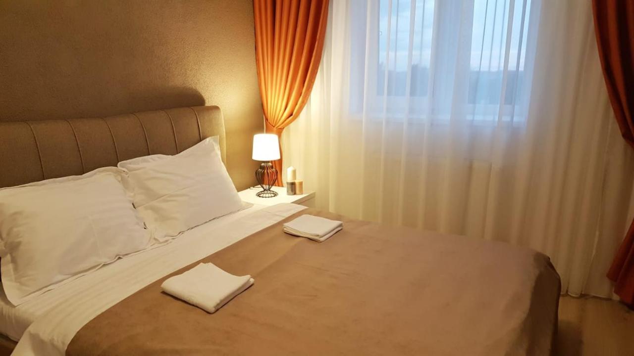 Elias Central Apartment - 2 Bedrooms & Free Parking Oradea Dış mekan fotoğraf