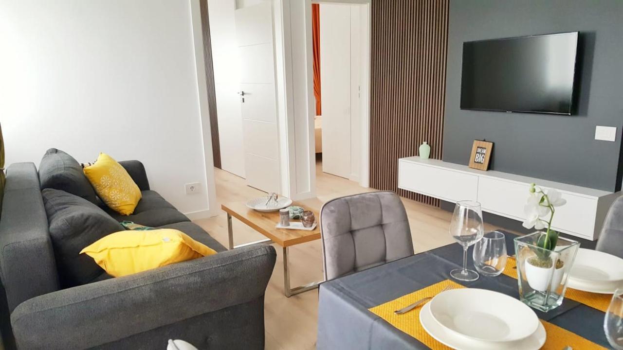 Elias Central Apartment - 2 Bedrooms & Free Parking Oradea Dış mekan fotoğraf