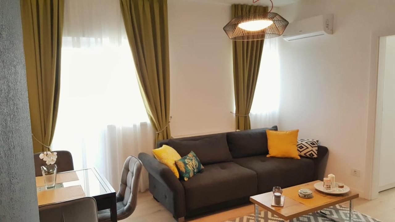 Elias Central Apartment - 2 Bedrooms & Free Parking Oradea Dış mekan fotoğraf