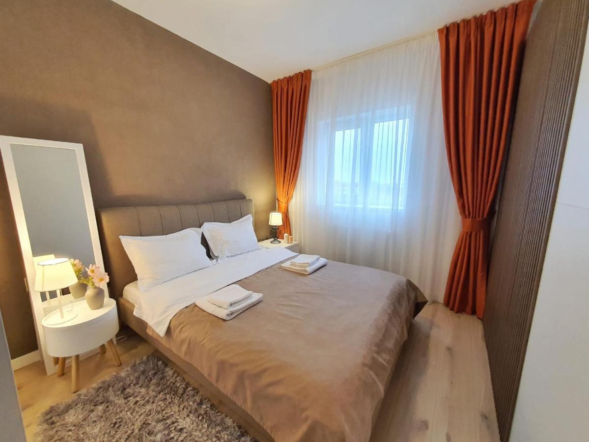 Elias Central Apartment - 2 Bedrooms & Free Parking Oradea Dış mekan fotoğraf